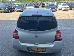 Renault Twingo II 1.2 16V Sloopvoertuig (2011, Grijs)