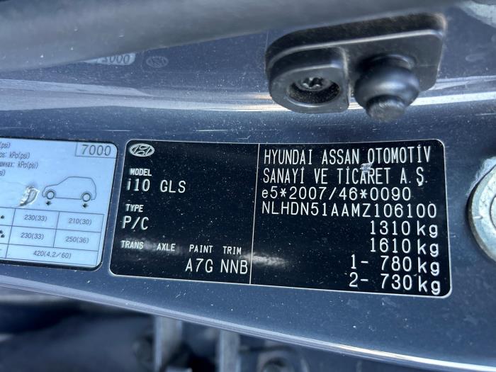 Hyundai i10 1.0 12V Sloopvoertuig (2021, Grijs)