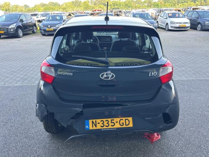 Hyundai i10 1.0 12V Sloopvoertuig (2021, Grijs)