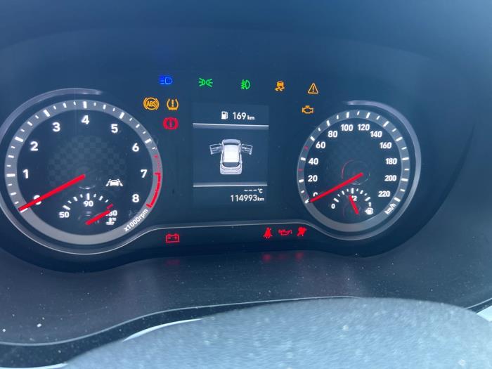 Hyundai i10 1.0 12V Sloopvoertuig (2021, Grijs)