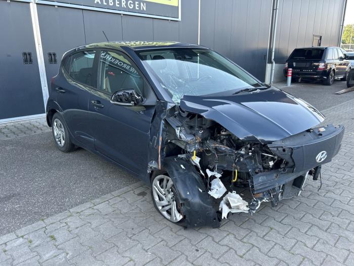 Hyundai i10 1.0 12V Sloopvoertuig (2021, Grijs)