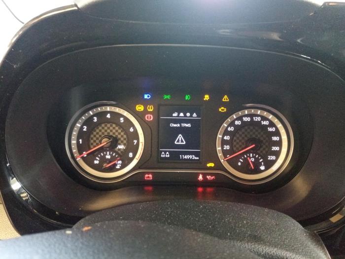 Hyundai i10 1.0 12V Sloopvoertuig (2021, Grijs)