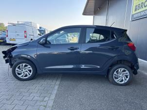 Hyundai i10 1.0 12V Sloopvoertuig (2021, Grijs)