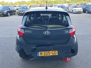 Hyundai i10 1.0 12V Sloopvoertuig (2021, Grijs)