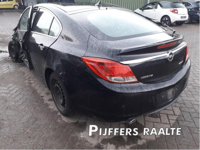 Opel Insignia 2.0 CDTI 16V 130 Ecotec Sloopvoertuig (2010, Carbon, Zwart)