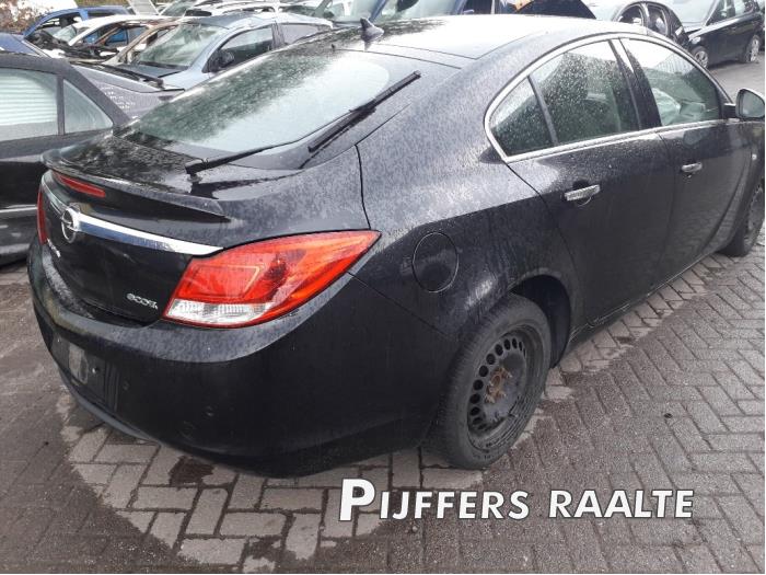 Opel Insignia 2.0 CDTI 16V 130 Ecotec Sloopvoertuig (2010, Carbon, Zwart)