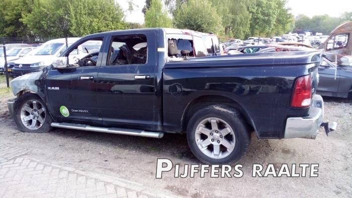 Dodge 1500 Crew Cab 5.7 Hemi V8 4x4 Sloopvoertuig (2012)