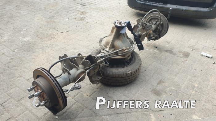 Dodge 1500 Crew Cab 5.7 Hemi V8 4x4 Sloopvoertuig (2012)