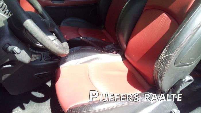 Peugeot 206 CC 2.0 16V Sloopvoertuig (2001, Grijs)