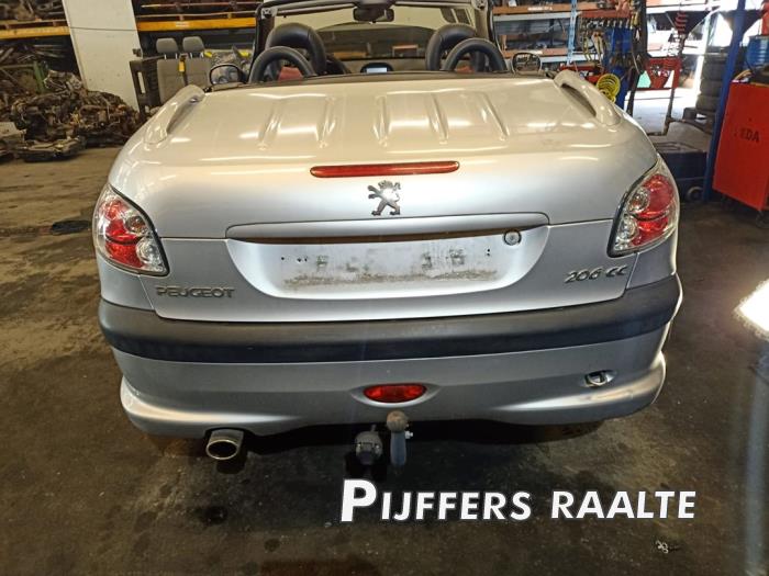Peugeot 206 CC 2.0 16V Sloopvoertuig (2001, Grijs)