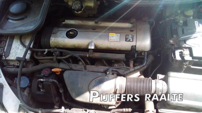 Peugeot 206 CC 2.0 16V Sloopvoertuig (2001, Grijs)