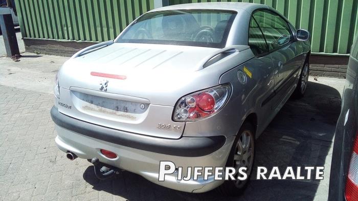 Peugeot 206 CC 2.0 16V Sloopvoertuig (2001, Grijs)