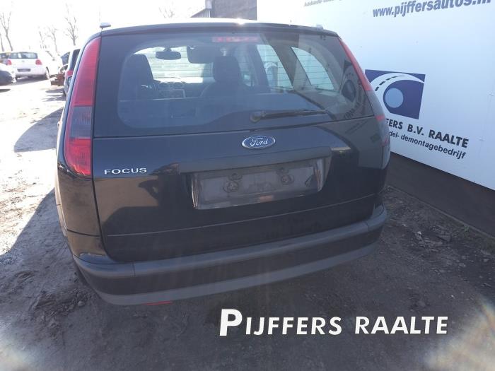 Ford Focus 2 Wagon 1.6 16V Sloopvoertuig (2005, Metallic, Zwart)