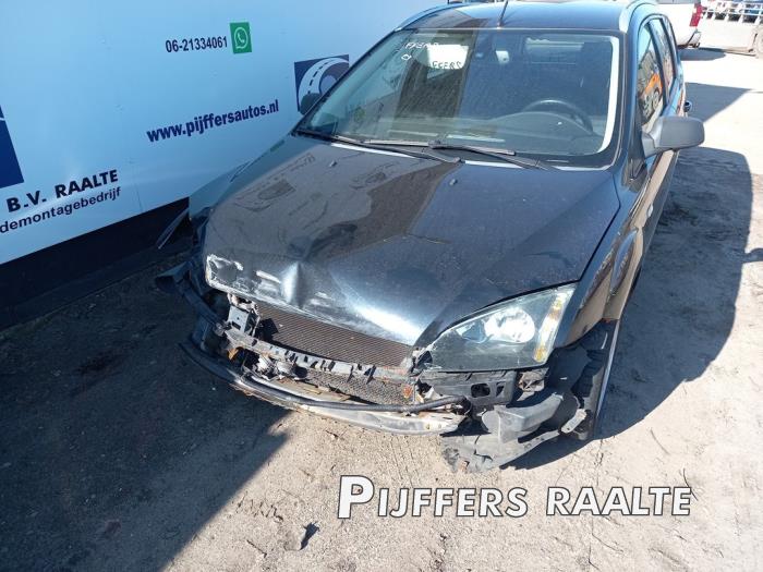 Ford Focus 2 Wagon 1.6 16V Sloopvoertuig (2005, Metallic, Zwart)