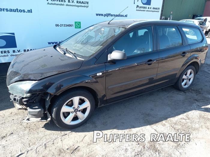 Ford Focus 2 Wagon 1.6 16V Sloopvoertuig (2005, Metallic, Zwart)