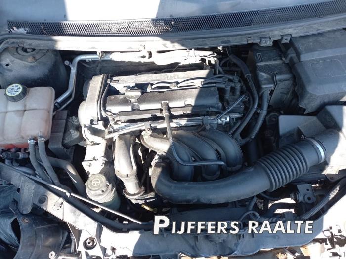 Ford Focus 2 Wagon 1.6 16V Sloopvoertuig (2005, Metallic, Zwart)