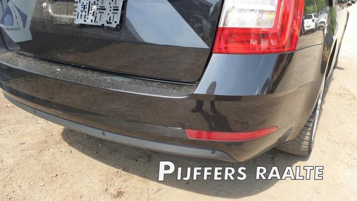 Skoda Octavia Combi 1.6 TDI 16V Sloopvoertuig (2019, Zwart)