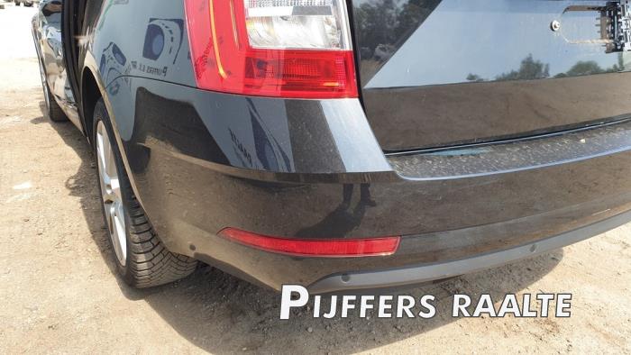 Skoda Octavia Combi 1.6 TDI 16V Sloopvoertuig (2019, Zwart)