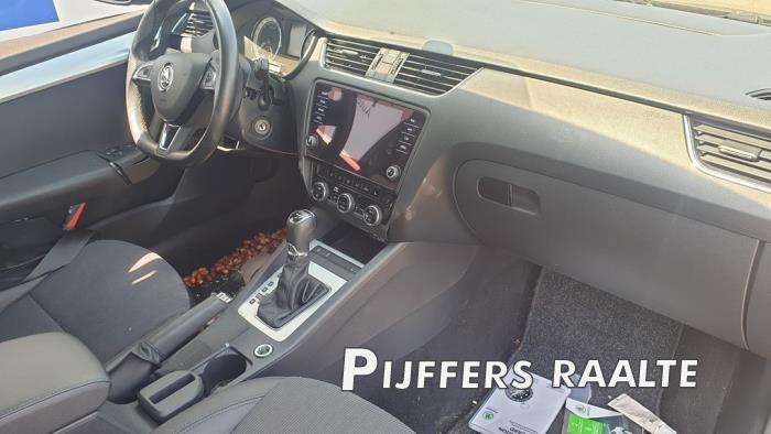 Skoda Octavia Combi 1.6 TDI 16V Sloopvoertuig (2019, Zwart)