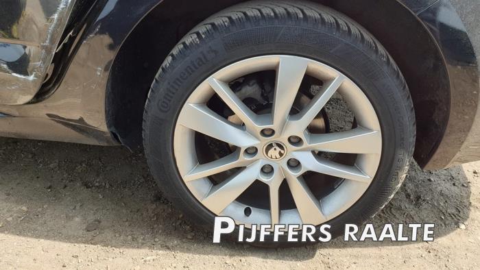 Skoda Octavia Combi 1.6 TDI 16V Sloopvoertuig (2019, Zwart)