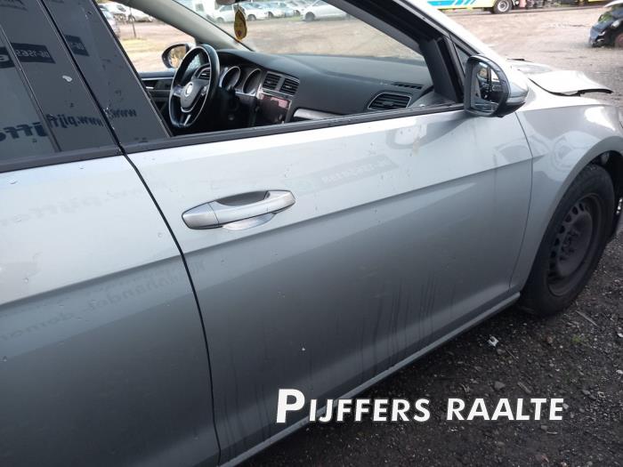 Volkswagen Golf VII 1.0 TSI 12V Sloopvoertuig (2017, Zilver)