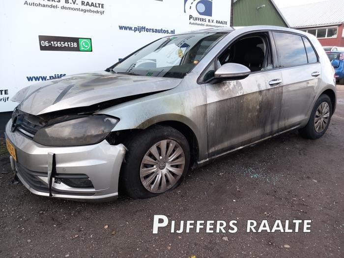 Volkswagen Golf VII 1.0 TSI 12V Sloopvoertuig (2017, Zilver)