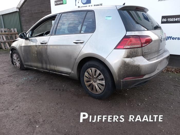 Volkswagen Golf VII 1.0 TSI 12V Sloopvoertuig (2017, Zilver)