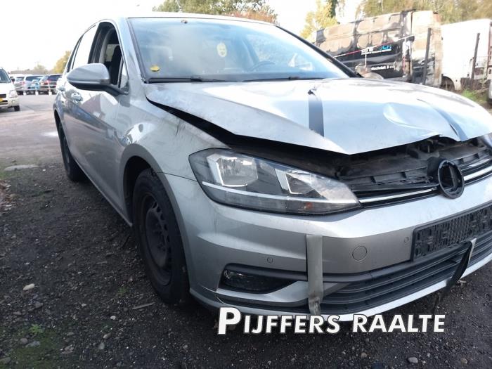 Volkswagen Golf VII 1.0 TSI 12V Sloopvoertuig (2017, Zilver)