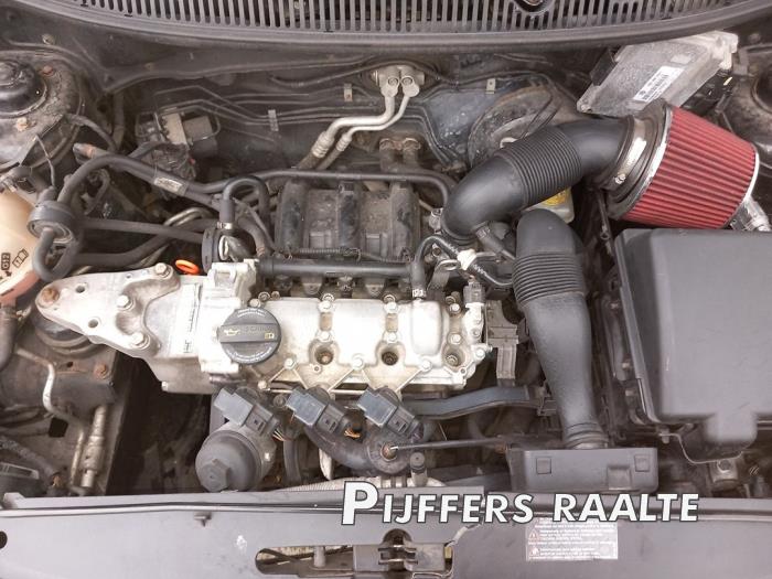 Volkswagen Polo IV 1.2 Sloopvoertuig (2005, Zwart)