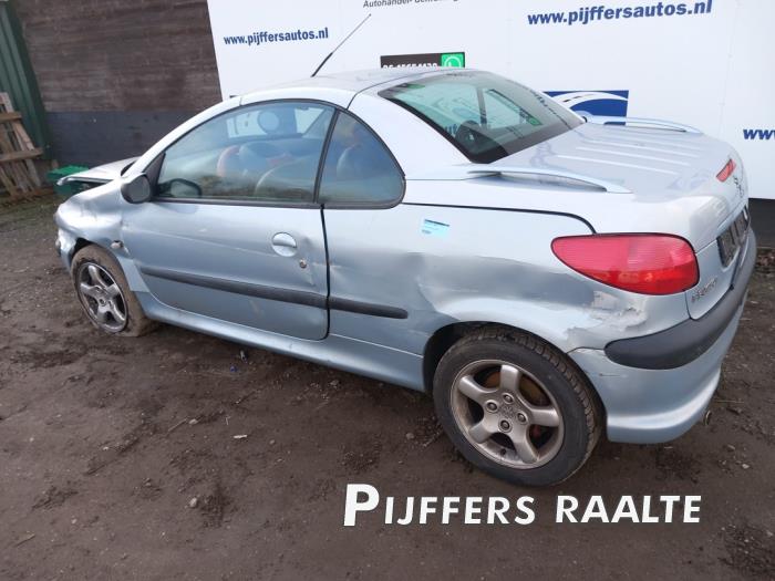 Peugeot 206 CC 1.6 16V Sloopvoertuig (2001, Grijs)