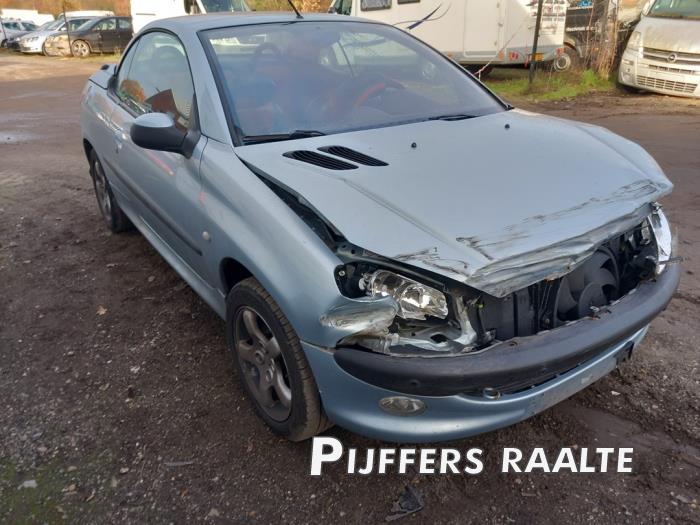 Peugeot 206 CC 1.6 16V Sloopvoertuig (2001, Grijs)