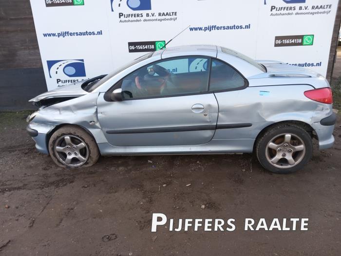 Peugeot 206 CC 1.6 16V Sloopvoertuig (2001, Grijs)