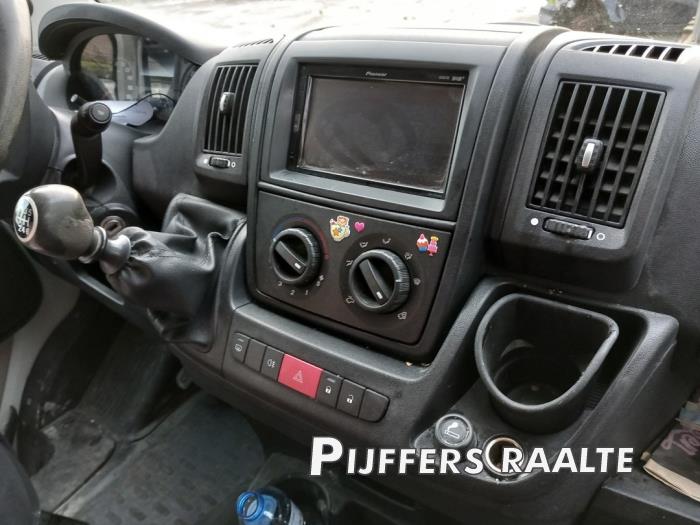 Peugeot Boxer 2.2 HDi 130 Euro 5 Sloopvoertuig (2012)