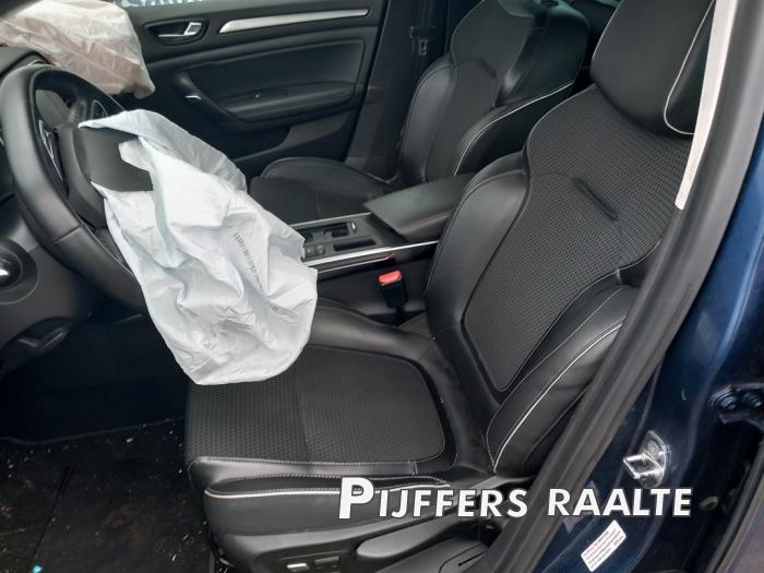 Renault Megane IV Estate 1.5 Energy dCi 110 Sloopvoertuig (2016, Blauw)