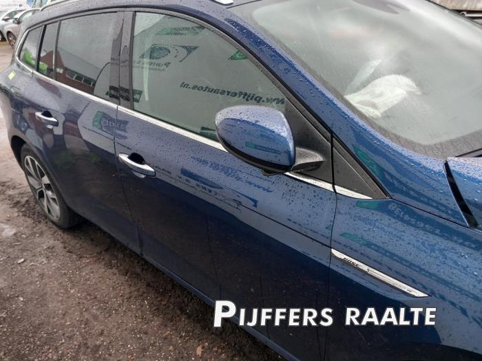 Renault Megane IV Estate 1.5 Energy dCi 110 Sloopvoertuig (2016, Blauw)