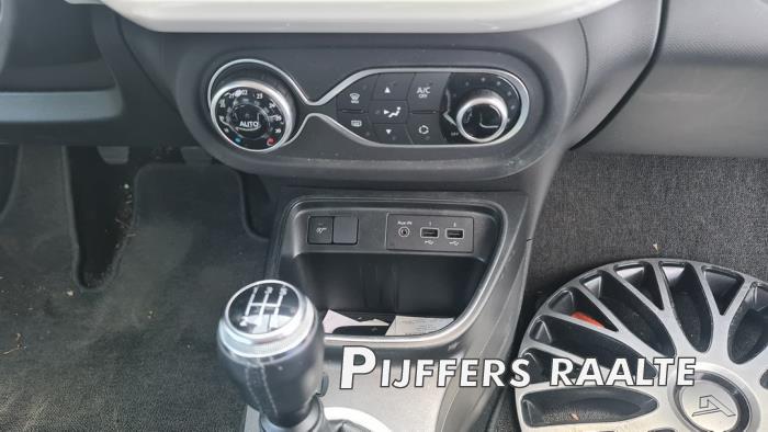 Renault Twingo III 1.0 SCe 75 12V Sloopvoertuig (2019, Grijs)