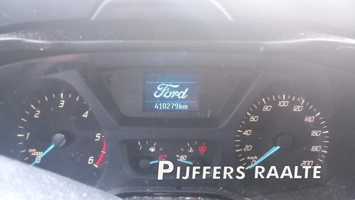 Ford Transit 2.0 TDCi 16V Eco Blue 170 RWD Sloopvoertuig (2017, Roze, Wit)