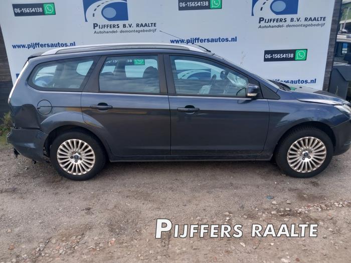 Ford Focus 2 Wagon 1.6 16V Sloopvoertuig (2009, Metallic, Grijs)