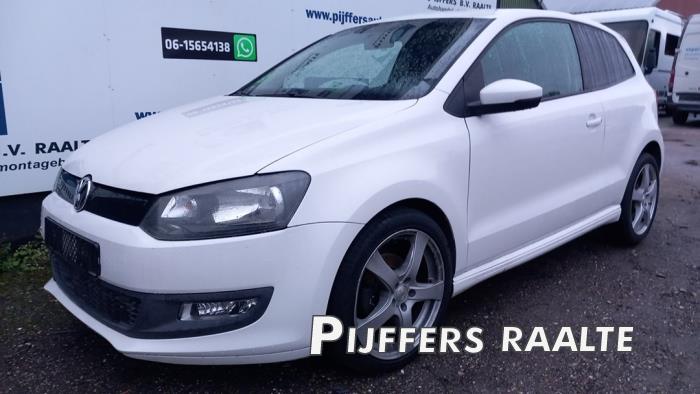 Volkswagen Polo V 1.2 TDI 12V BlueMotion Sloopvoertuig (2010, Wit)