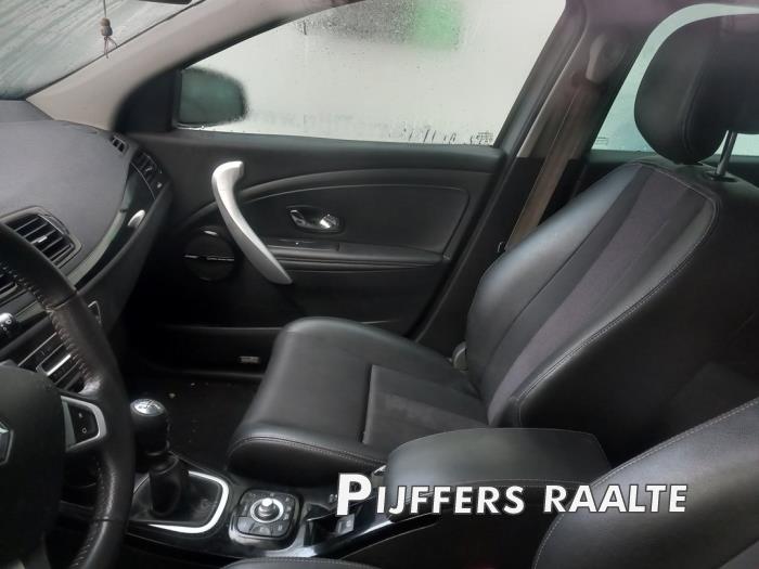 Renault Megane III Grandtour 1.4 16V TCe 130 Sloopvoertuig (2012, Grijs)