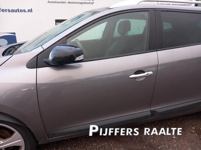 Renault Megane III Grandtour 1.4 16V TCe 130 Sloopvoertuig (2012, Grijs)