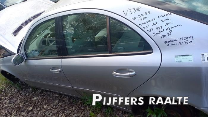 Mercedes E 3.2 E-320 V6 18V Sloopvoertuig (2002, Grijs)