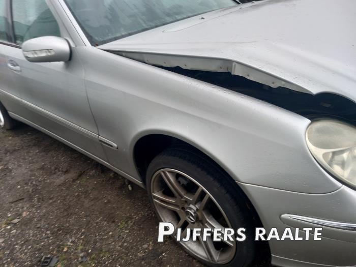 Mercedes E 3.2 E-320 V6 18V Sloopvoertuig (2002, Grijs)