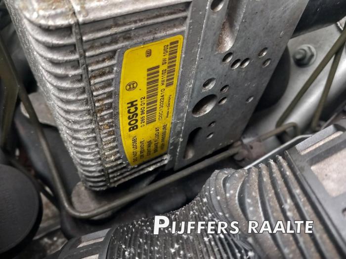 Mercedes E 3.2 E-320 V6 18V Sloopvoertuig (2002, Grijs)