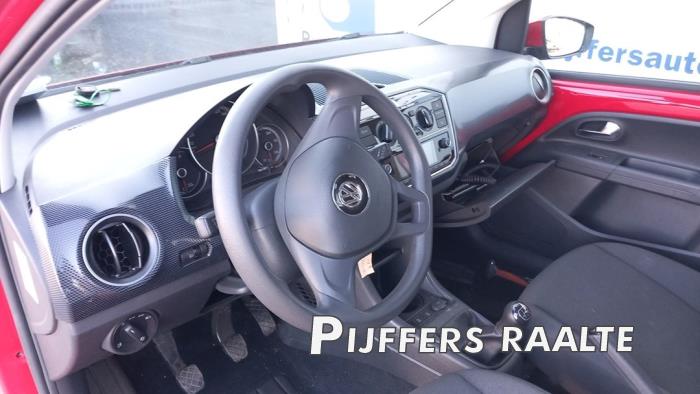 Volkswagen Up! 1.0 12V 60 Sloopvoertuig (2017, Rood)