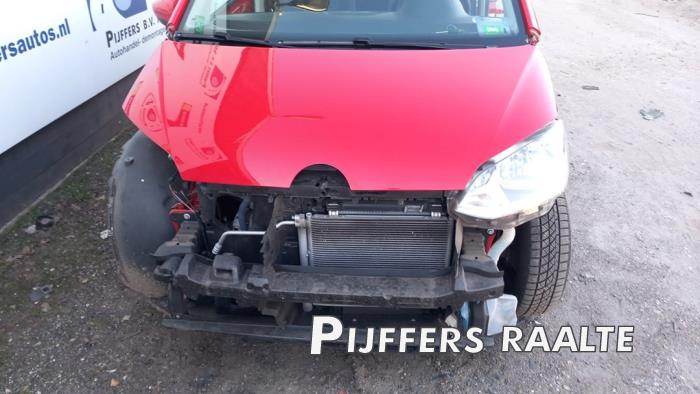 Volkswagen Up! 1.0 12V 60 Sloopvoertuig (2017, Rood)