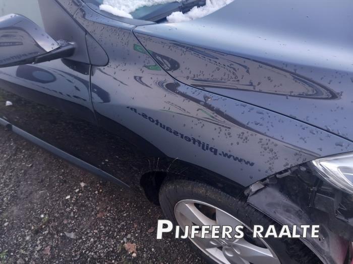 Renault Megane III Grandtour 1.4 16V TCe 130 Sloopvoertuig (2010, Zwart)