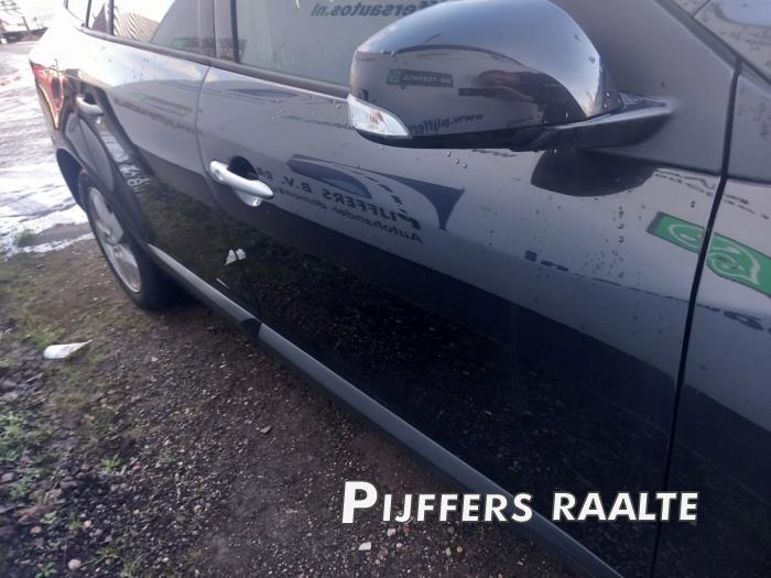 Renault Megane III Grandtour 1.4 16V TCe 130 Sloopvoertuig (2010, Zwart)