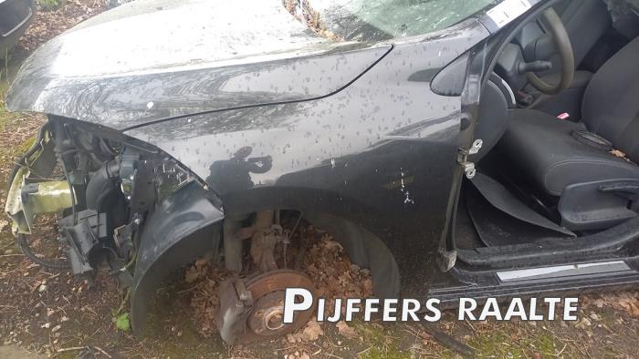 Renault Megane III Grandtour 1.4 16V TCe 130 Sloopvoertuig (2010, Zwart)