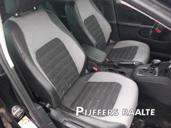 Volkswagen Jetta IV 1.6 TDI 16V Sloopvoertuig (2013, Zwart)
